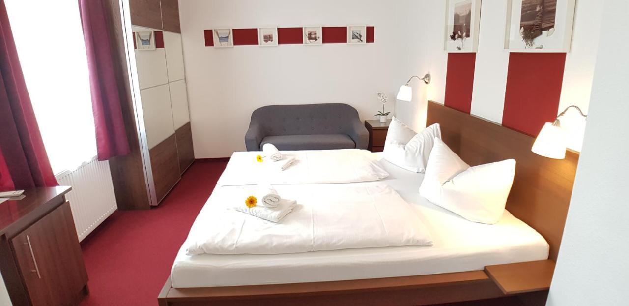 Pension Haus Waldesblick กราล-มือริทซ์ ภายนอก รูปภาพ
